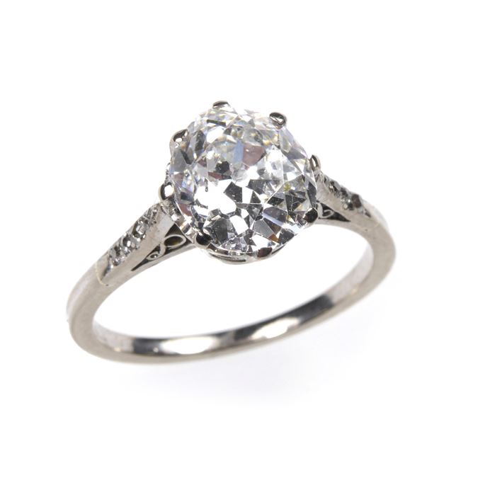Antique diamond single stone ring, cushion shaped diamond 2.03cts, estimated G SI1 | MasterArt